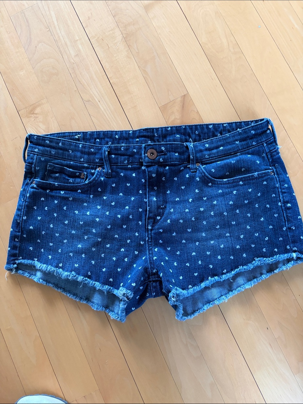 Denim Heart-Print Frayed Hem Women’s Shorts - Blue